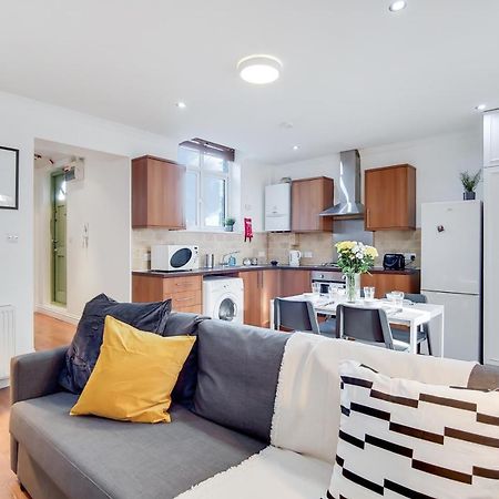 Welcomestay Tooting Broadway 3 Bedroom Apartment ลอนดอน ภายนอก รูปภาพ